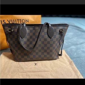 Louis Vuitton-Damier Ebene- Neverfull PM tote.